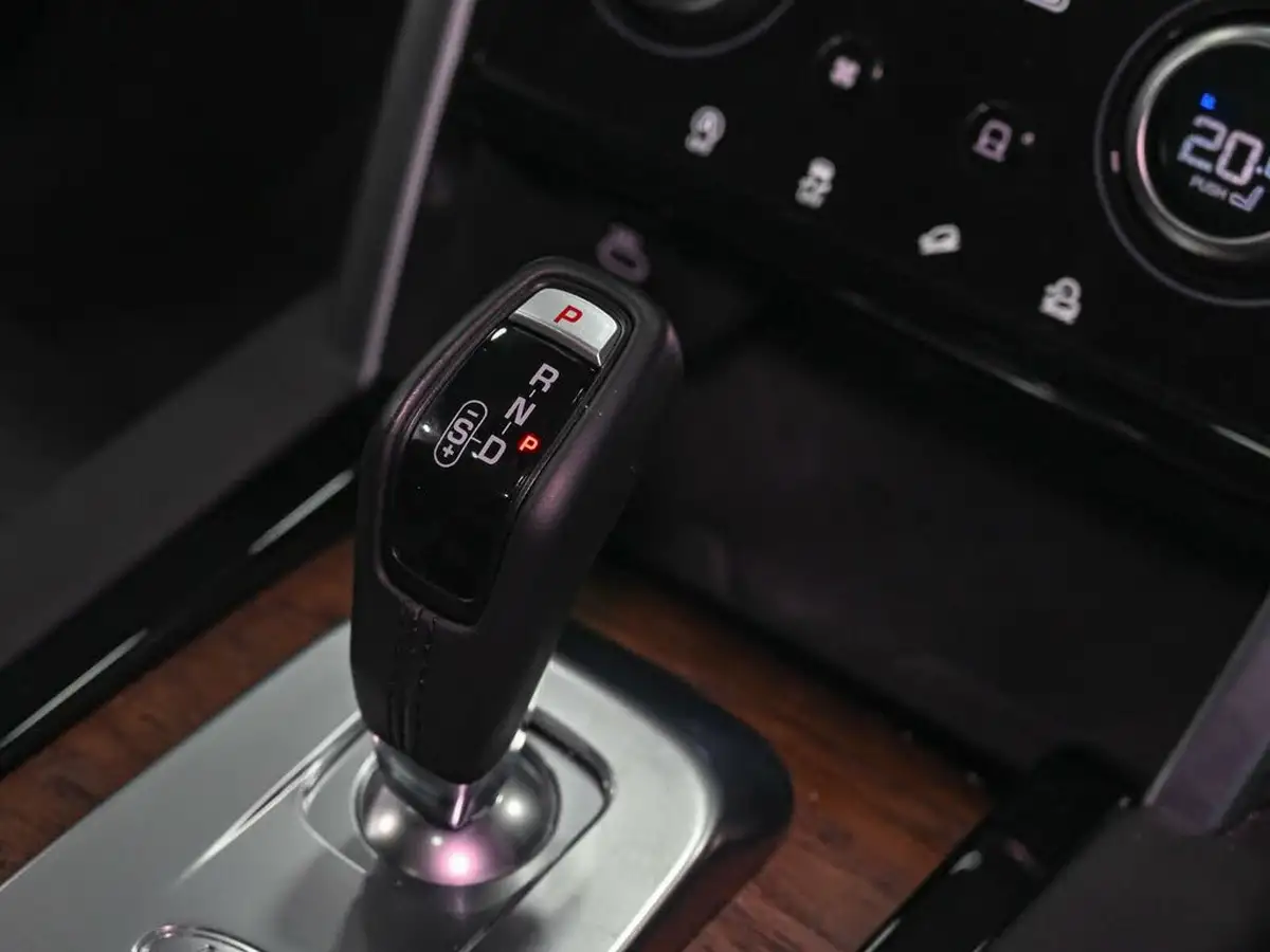 2022-land-rover-discovery-sport-20-d200-r-dynamic-se-big-14