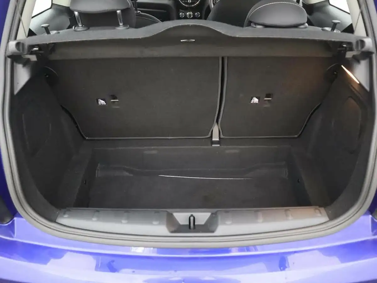 2019-mini-cooper-15-cooper-classic-hatchback-3d-auto-big-6