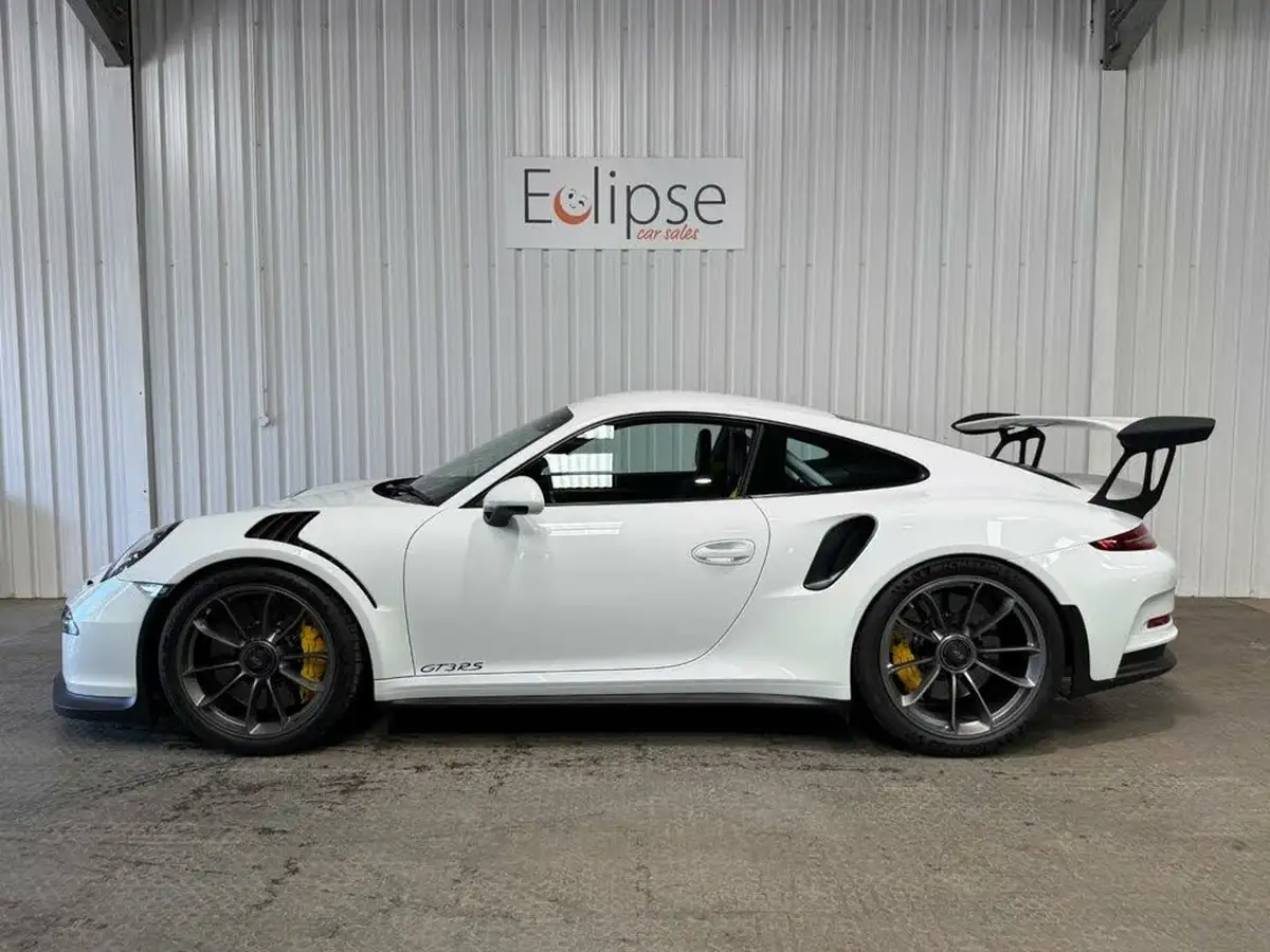 2015-porsche-911-40-gt3-rs-big-7