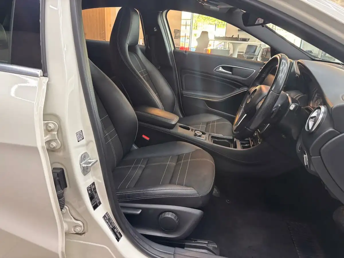 2015-mercedes-benz-a-class-15-cdi-a180-sport-109ps-7g-dct-big-33