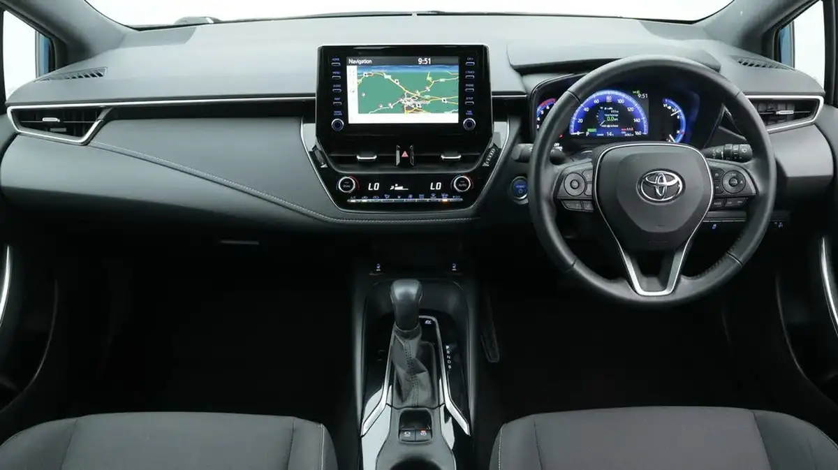 2021-toyota-corolla-18-vvt-i-icon-tech-trk-hatchback-5d-big-13