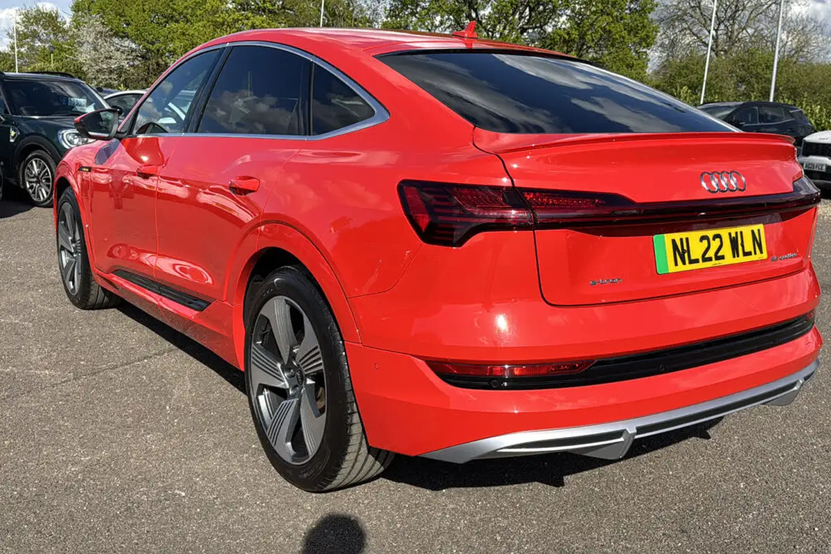 2022-audi-e-tron-55e-s-line-sportback-big-24