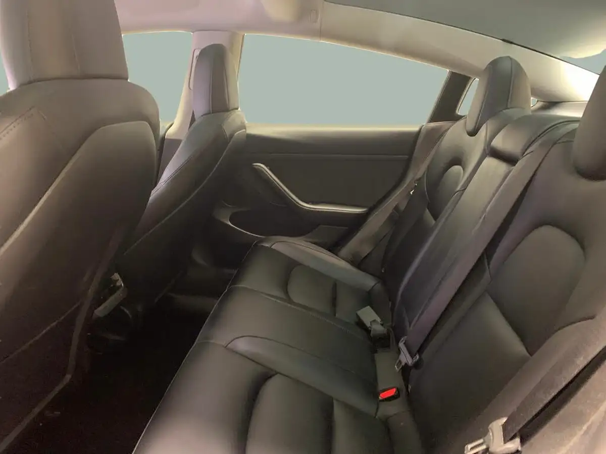 2022-tesla-model-3-e-long-range-big-29