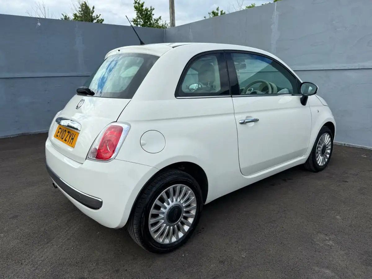 2010-fiat-500-12-lounge-69bhp-big-4