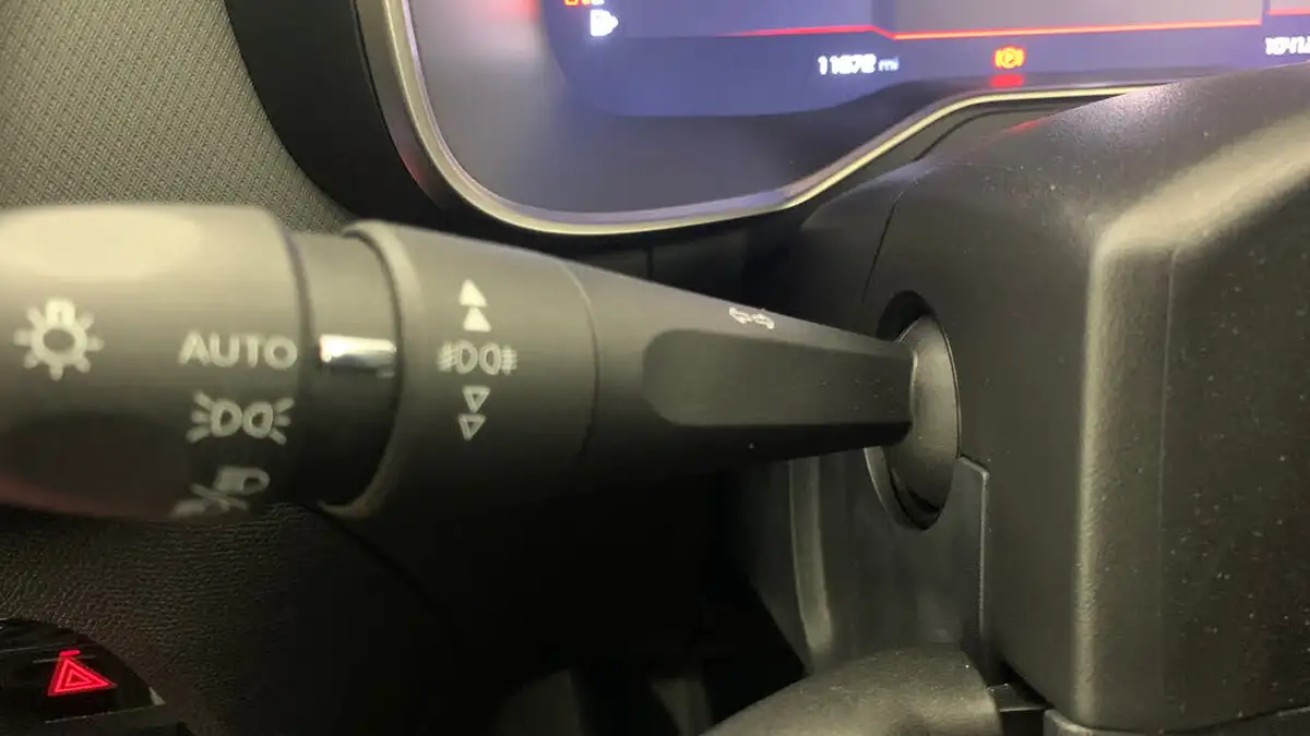 2022-citroen-c5-aircross-12-puretech-shine-ss-big-33