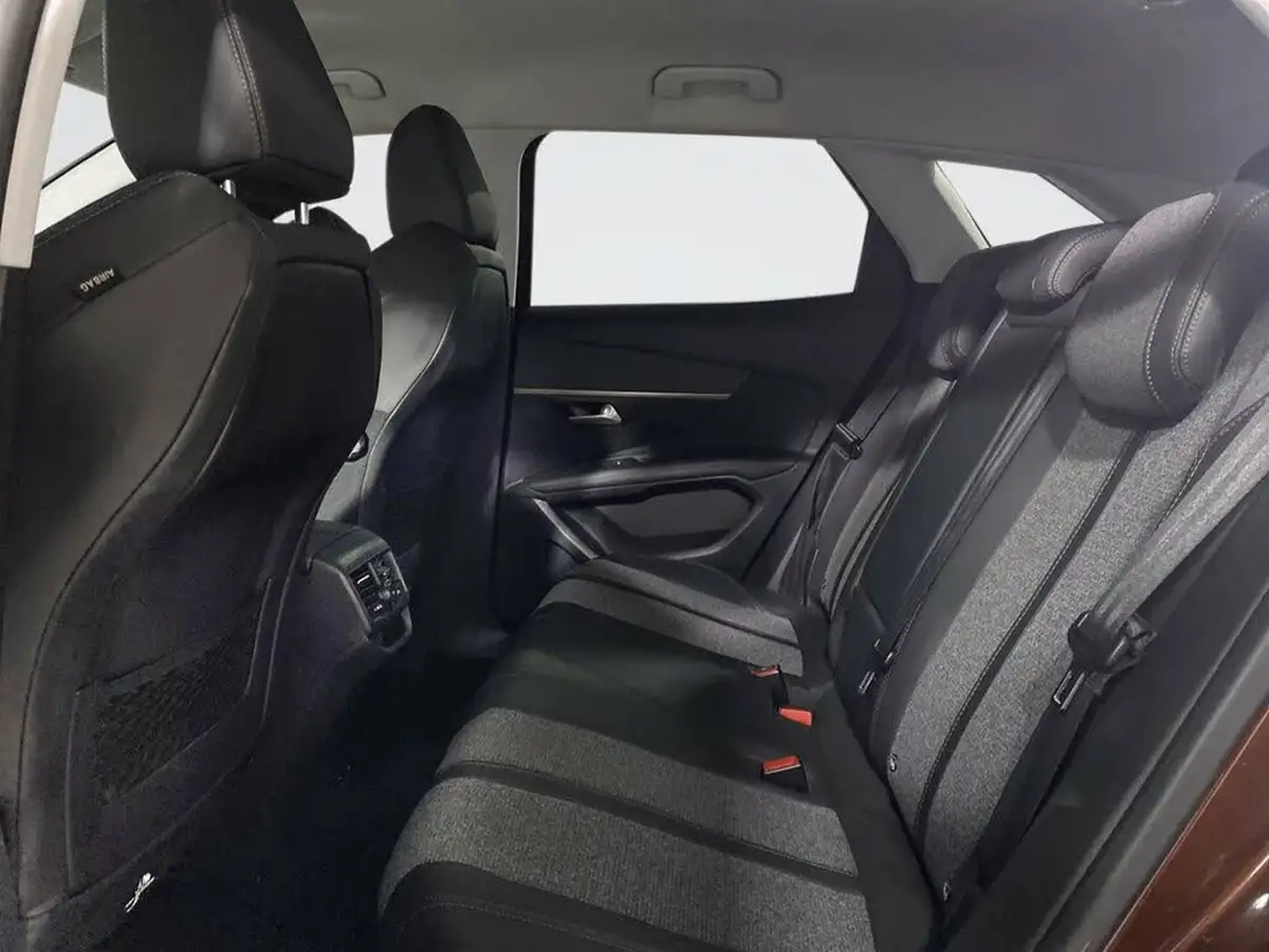2017-peugeot-3008-suv-12-puretech-allure-big-10