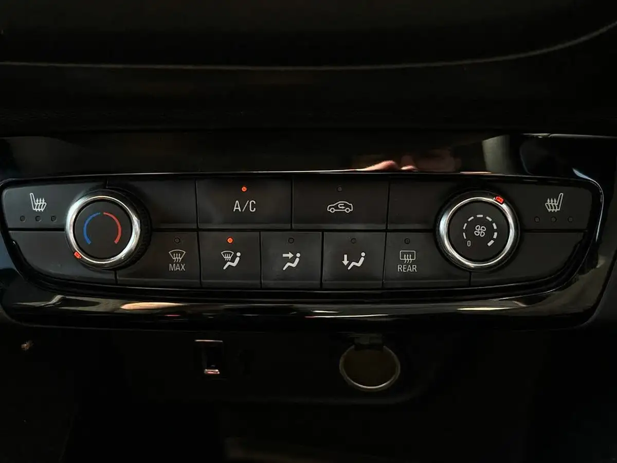 2021-vauxhall-corsa-12i-griffin-edition-big-24