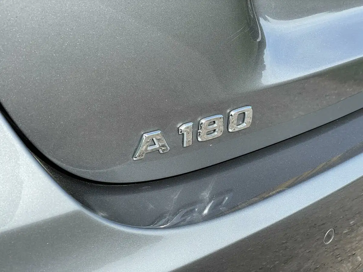 2021-mercedes-benz-a-class-13-a180-sport-executive-edition-hatchback-5d-7g-dct-big-10