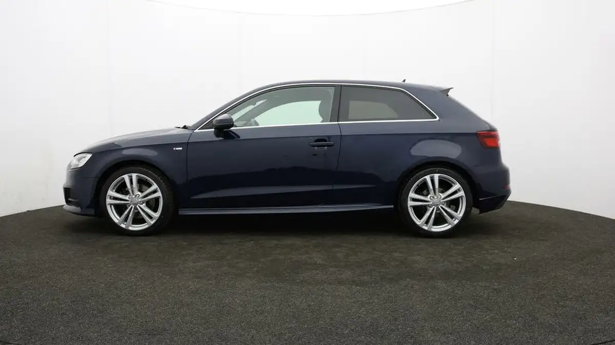 2017-audi-a3-20-tfsi-quattro-s-line-191ps-nav-hatchback-3d-big-61