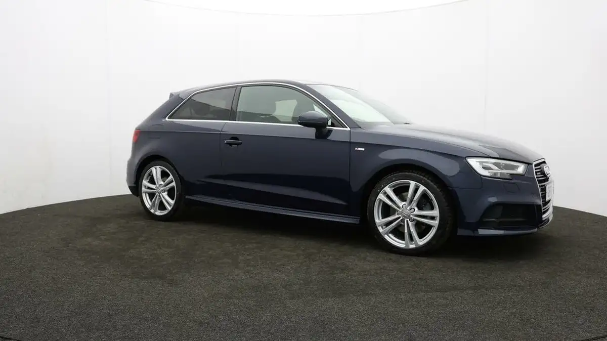 2017-audi-a3-20-tfsi-quattro-s-line-191ps-nav-hatchback-3d-big-37