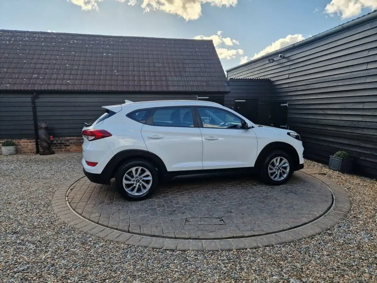 2018-hyundai-tucson-16-gdi-blue-drive-se-big-31