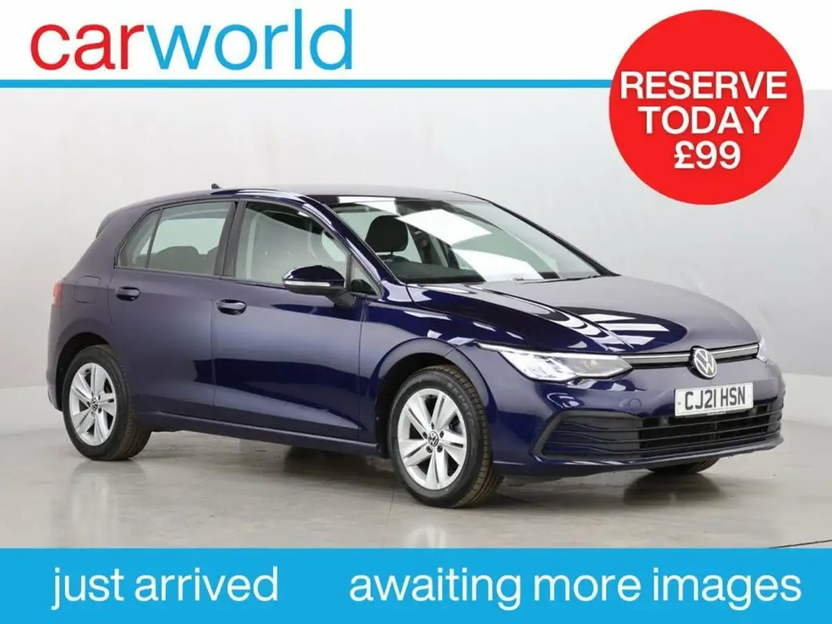 2021-volkswagen-golf-10-etsi-life-hatchback-big-0