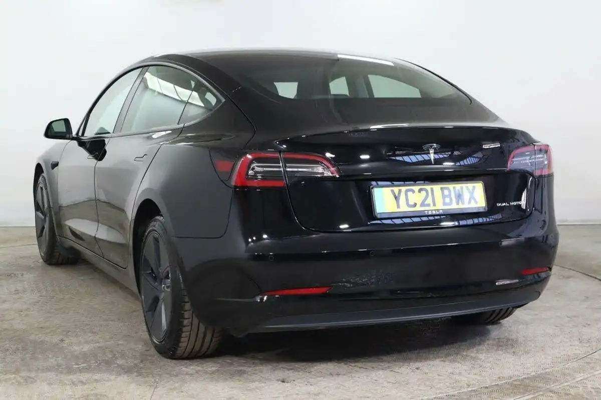 2021-tesla-model-3-e-long-range-4x4-big-3