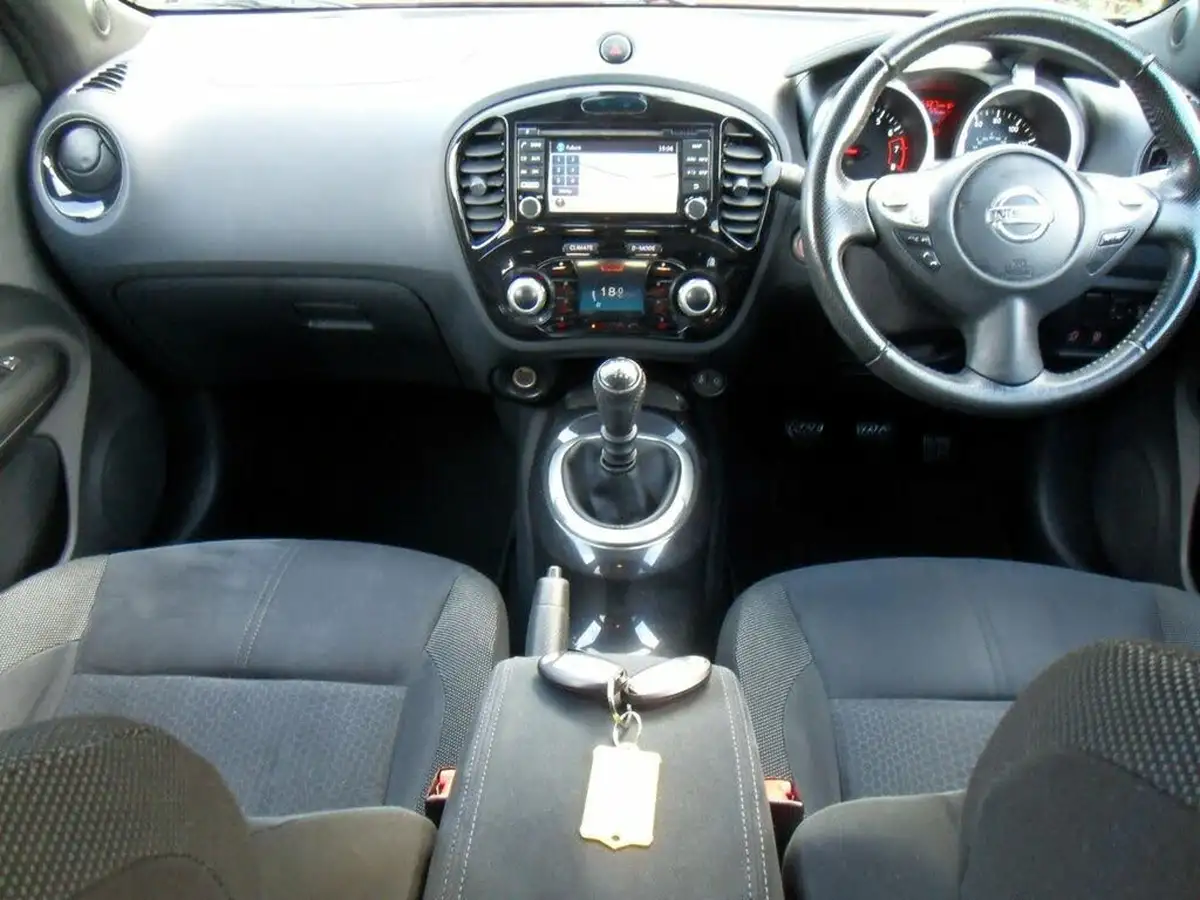 2016-nissan-juke-12-dig-t-n-connecta-ss-big-16