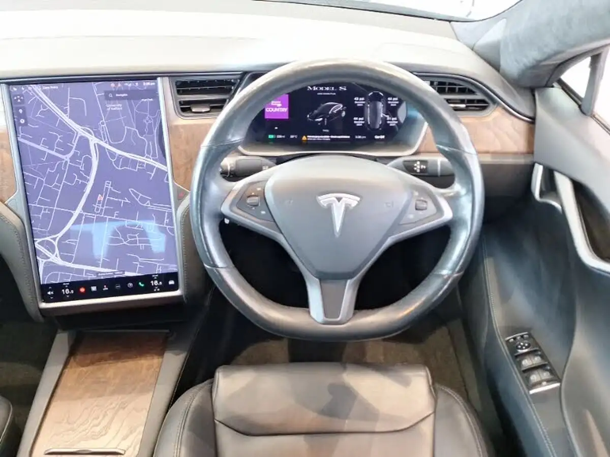 2020-tesla-model-s-e-long-range-big-6