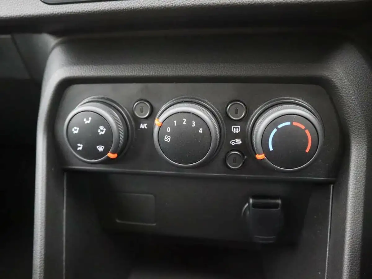 2021-dacia-sandero-stepway-10-tce-essential-90bhp-big-12