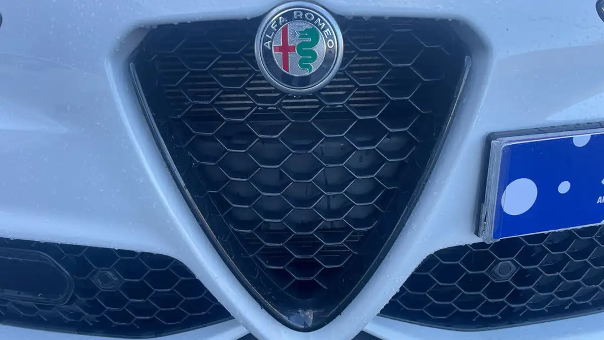 2022-alfa-romeo-giulia-20-sprint-197bhp-big-37