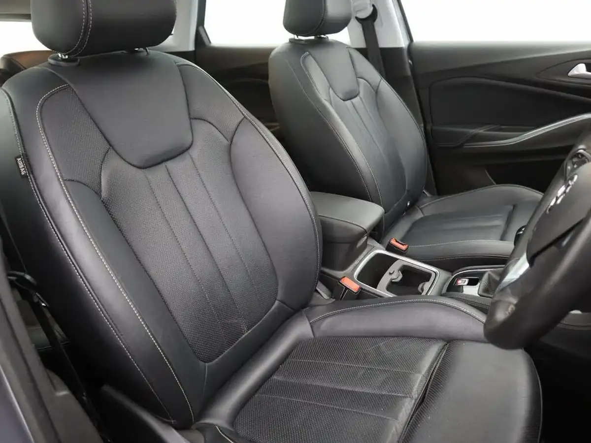 2020-vauxhall-grandland-x-12-elite-nav-big-7