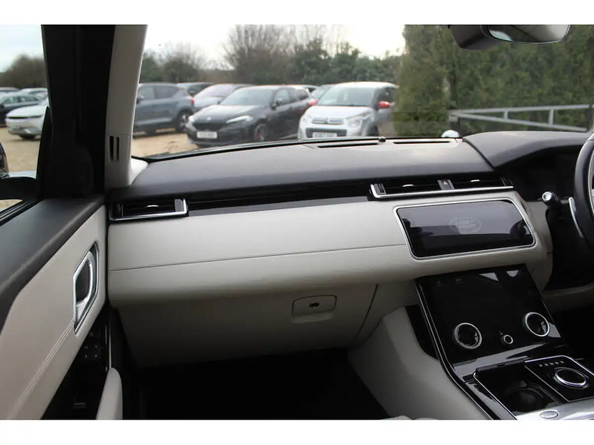 2019-land-rover-range-rover-velar-20-d240-hse-big-9