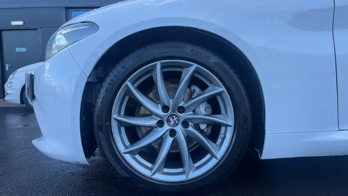 2022-alfa-romeo-giulia-20-sprint-197bhp-big-13
