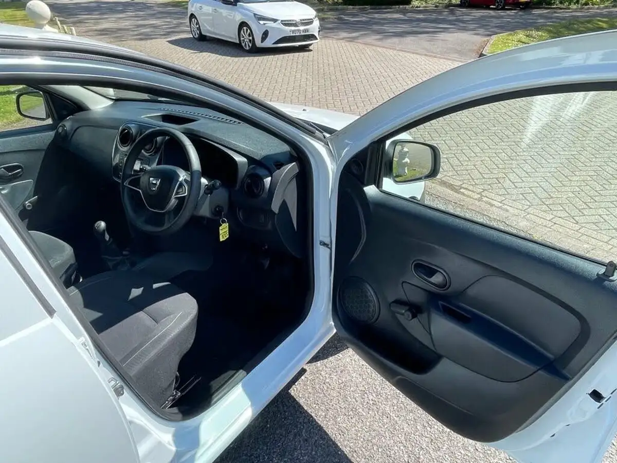 2018-dacia-sandero-10-sce-access-big-11