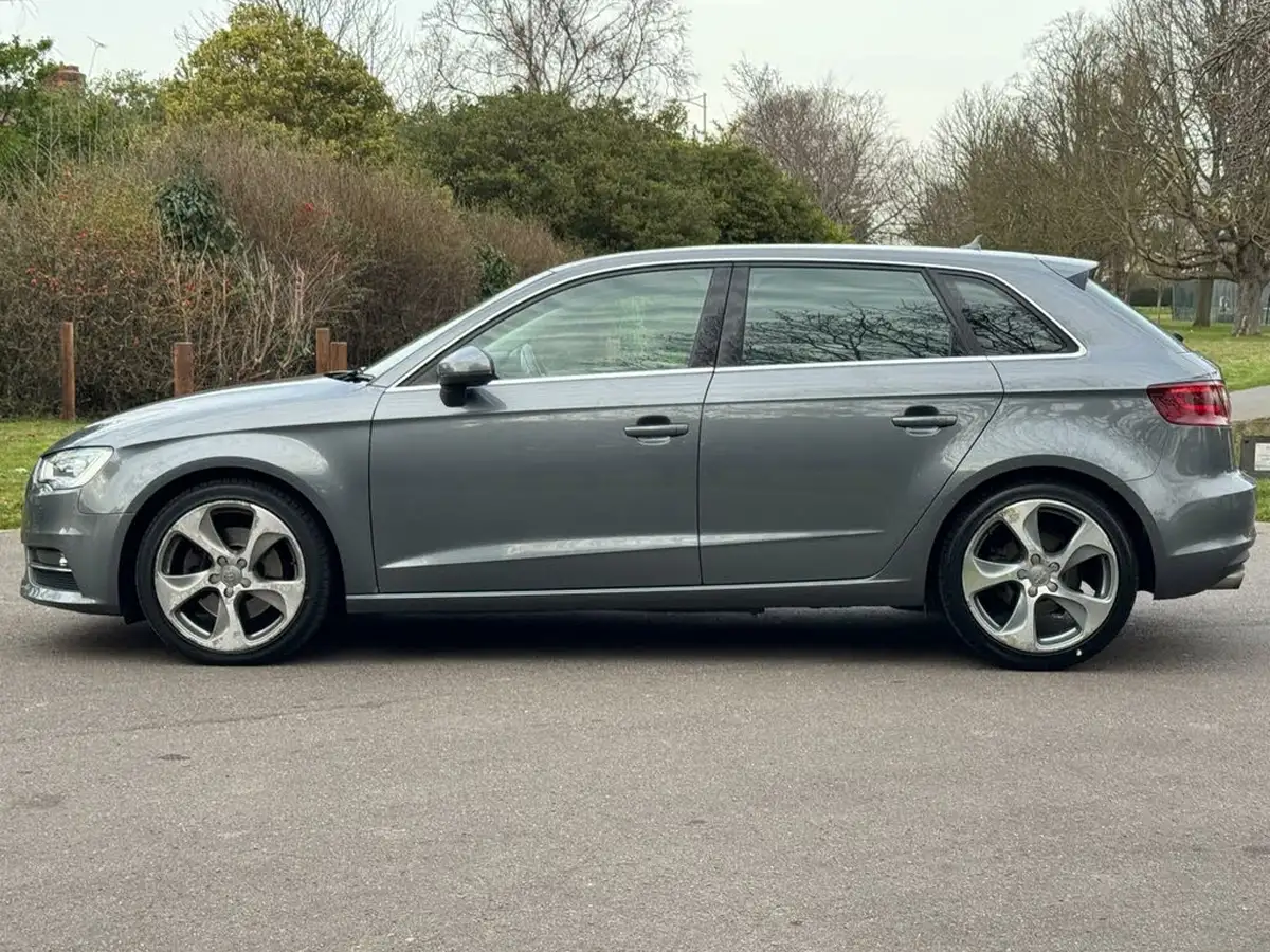 2013-audi-a3-18-tfsi-sportback-5d-1798cc-s-tronic-13my-big-6