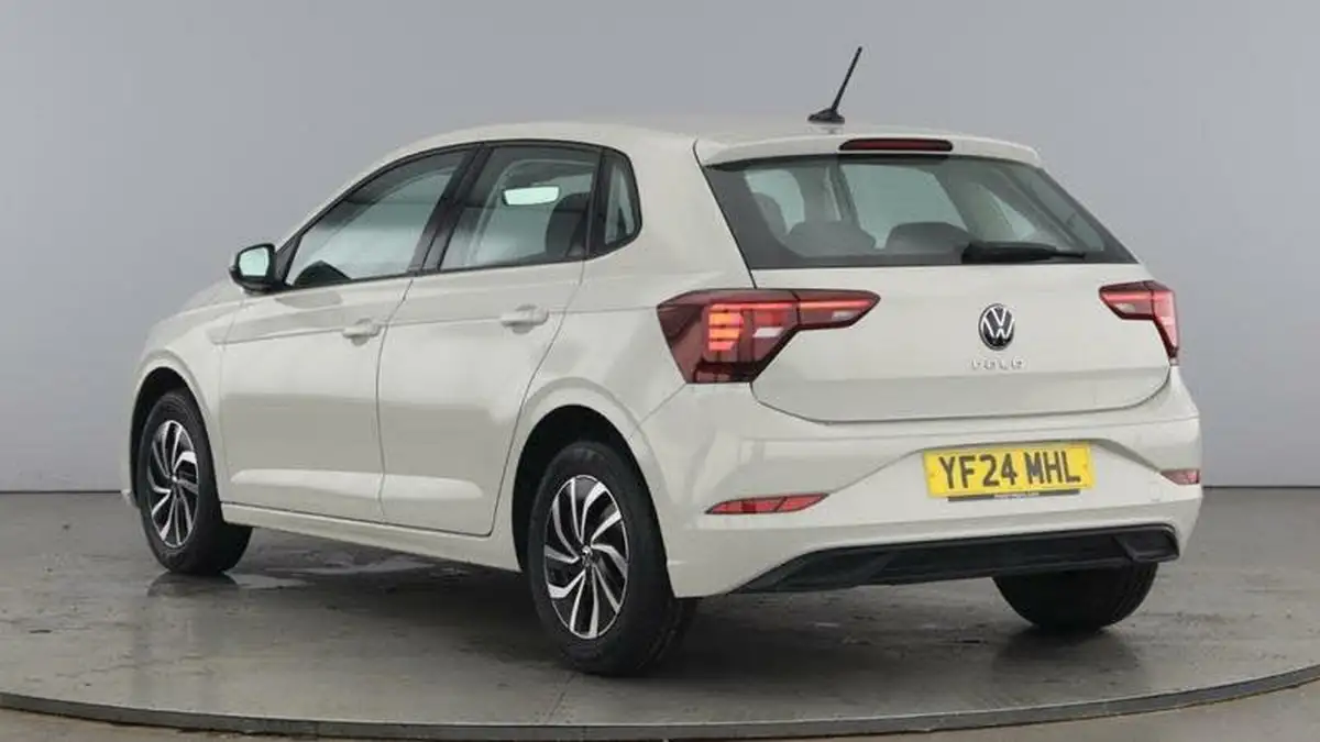 2024-volkswagen-polo-10-tsi-life-big-2