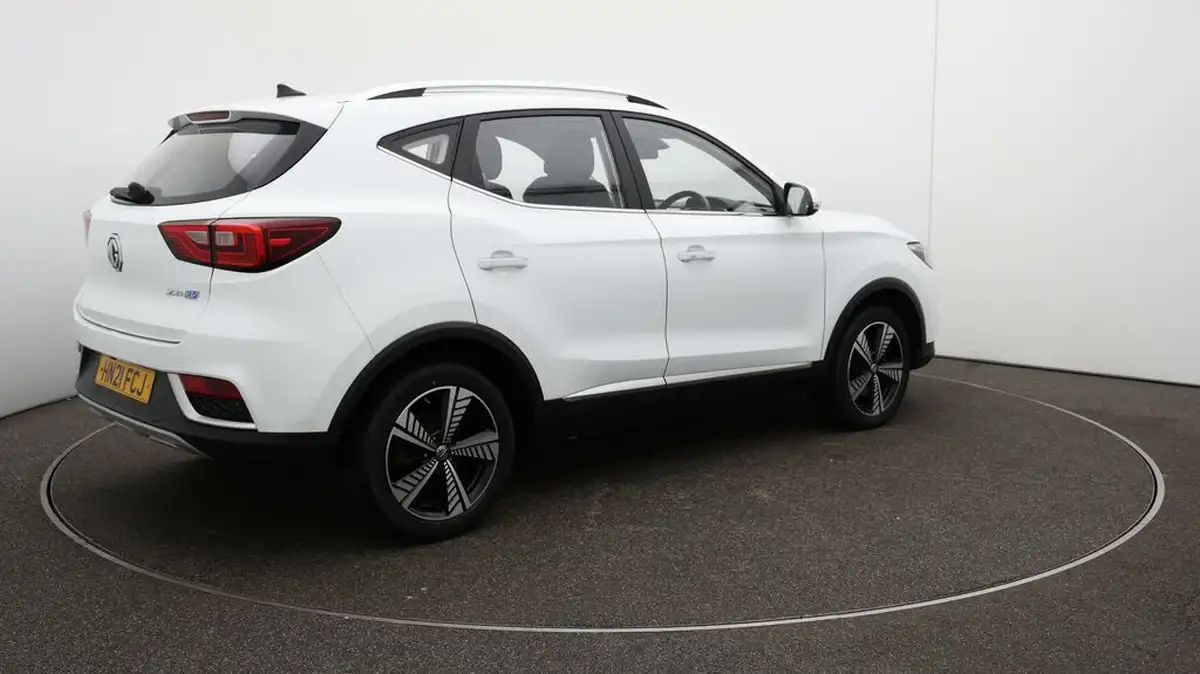 2021-mg-zs-suv-e-exclusive-ev-big-44