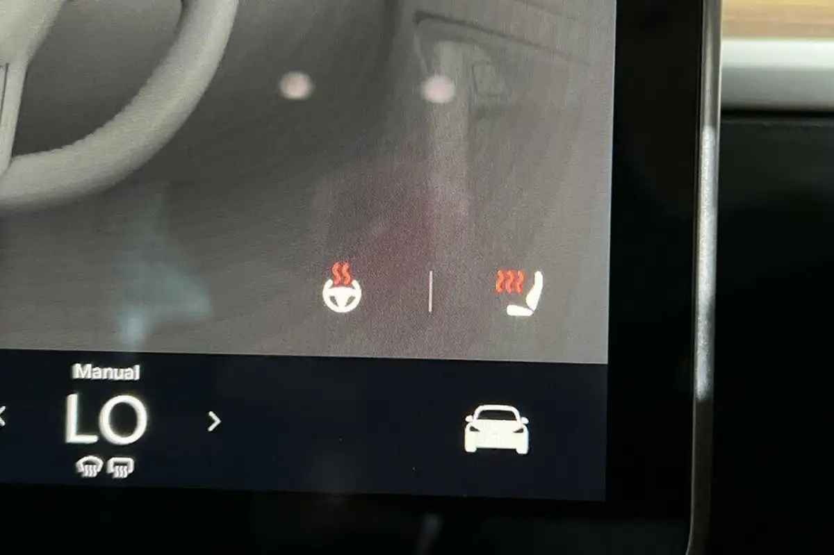 2021-tesla-model-3-e-long-range-awd-big-29
