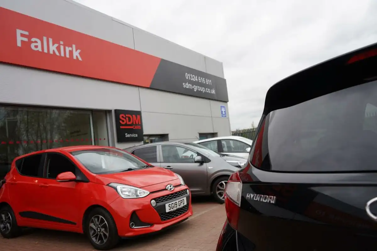 2023-hyundai-i10-10-premium-big-54
