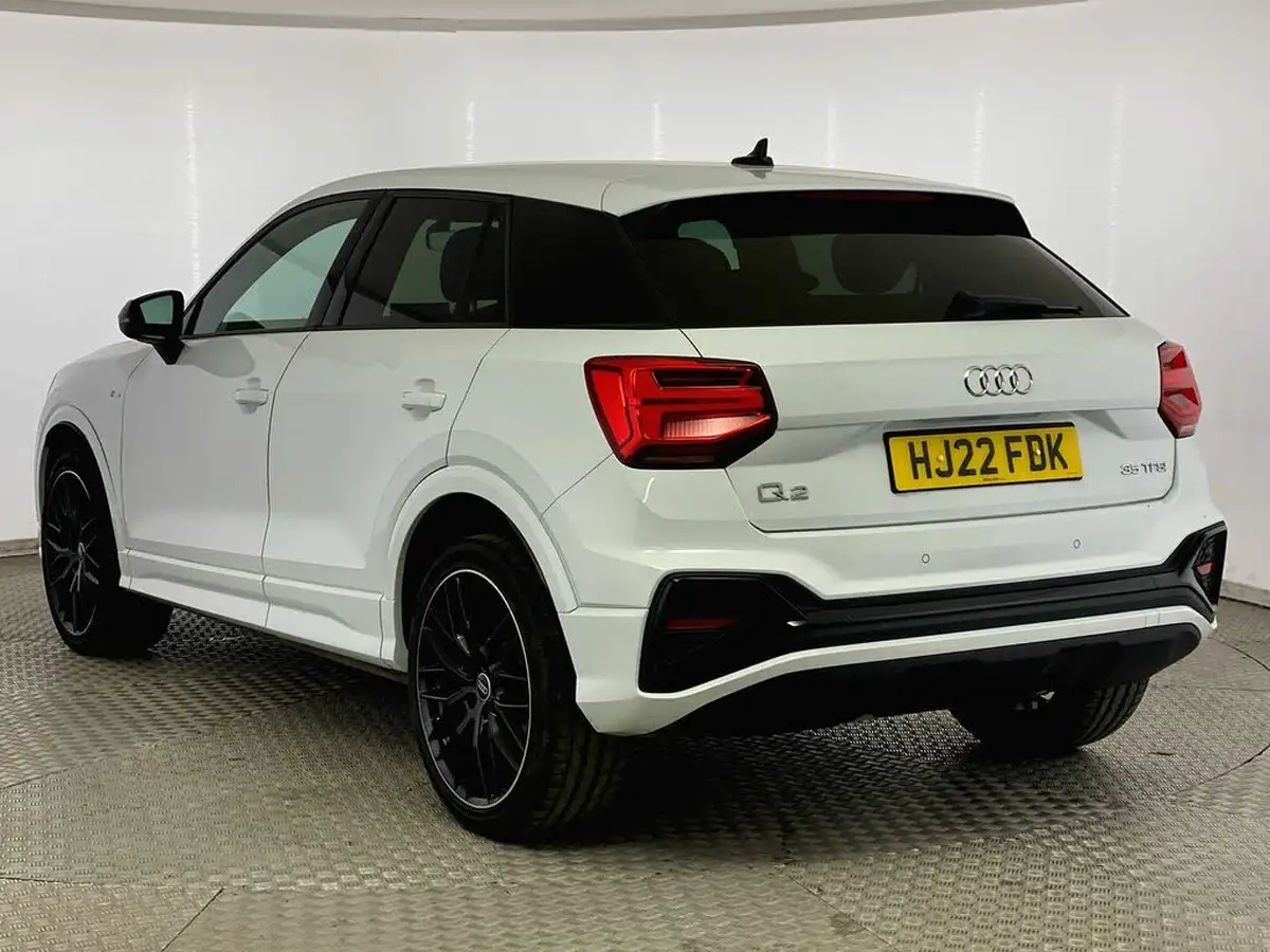 2022-audi-q2-15-35-tfsi-black-edition-s-tronic-big-4