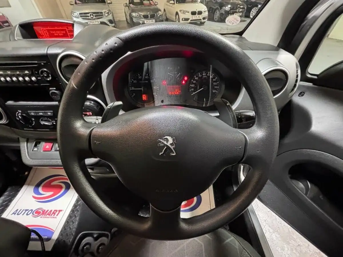 2017-peugeot-partner-big-21