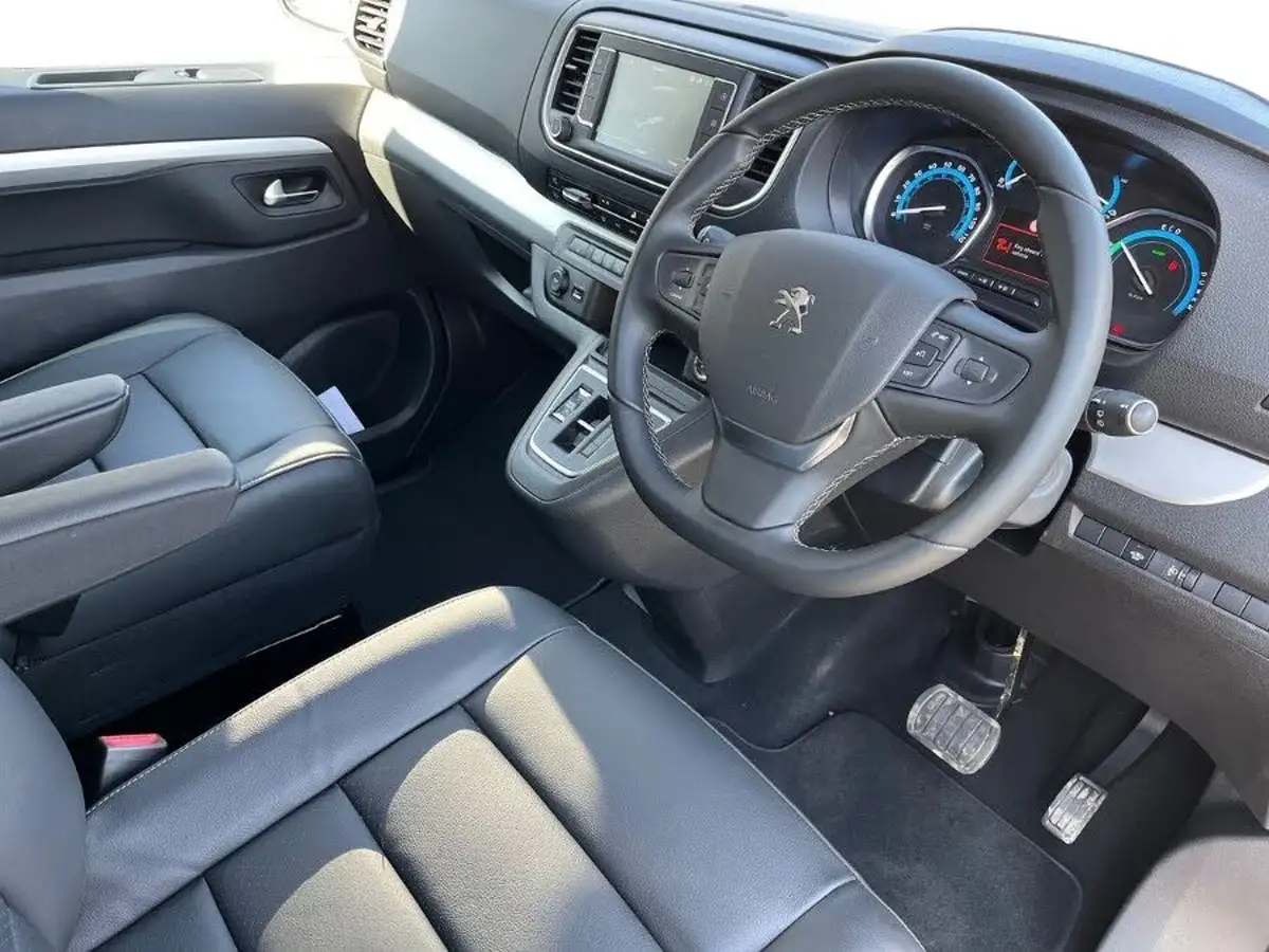 2023-peugeot-traveller-e-business-vip-long-big-4