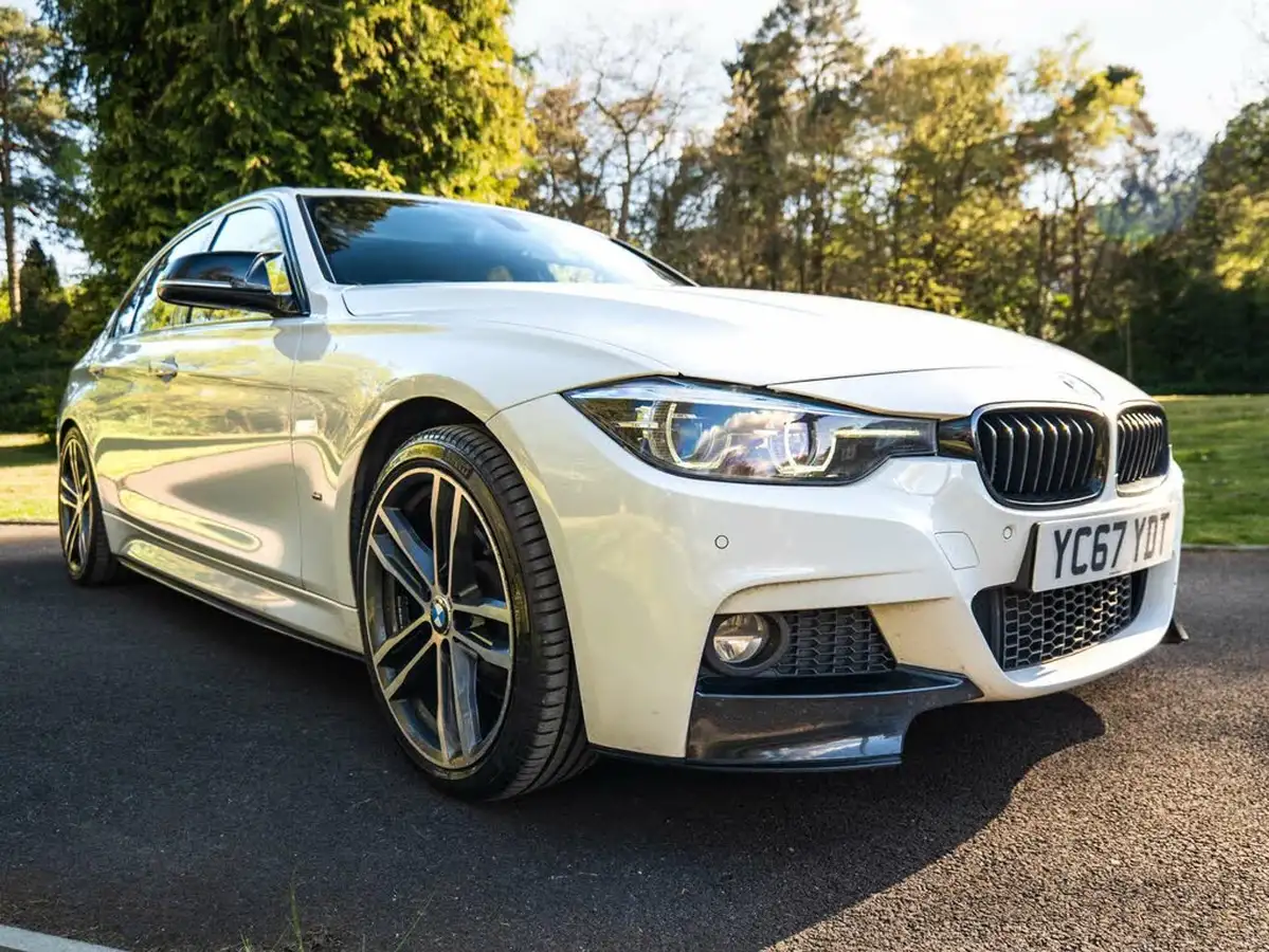 2017-bmw-3-series-20-330e-m-sport-shadow-edition-big-31