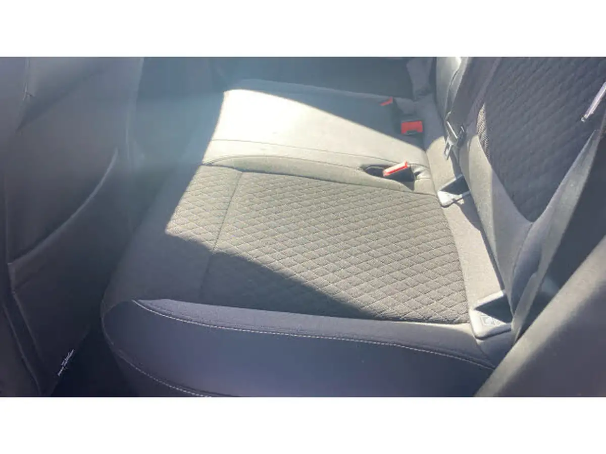 2019-vauxhall-grandland-x-12-tech-line-nav-big-15