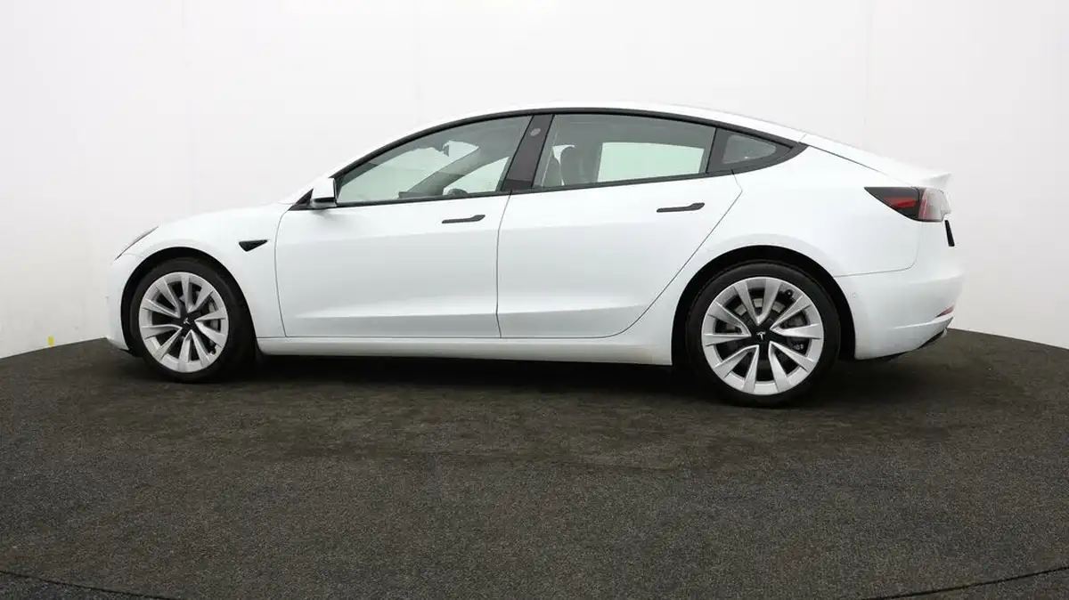 2021-tesla-model-3-e-long-range-awd-big-62