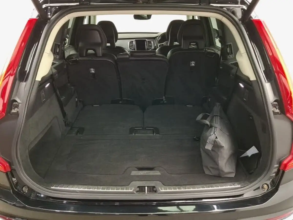 2019-volvo-xc90-20-t8-inscription-390bhp-big-7