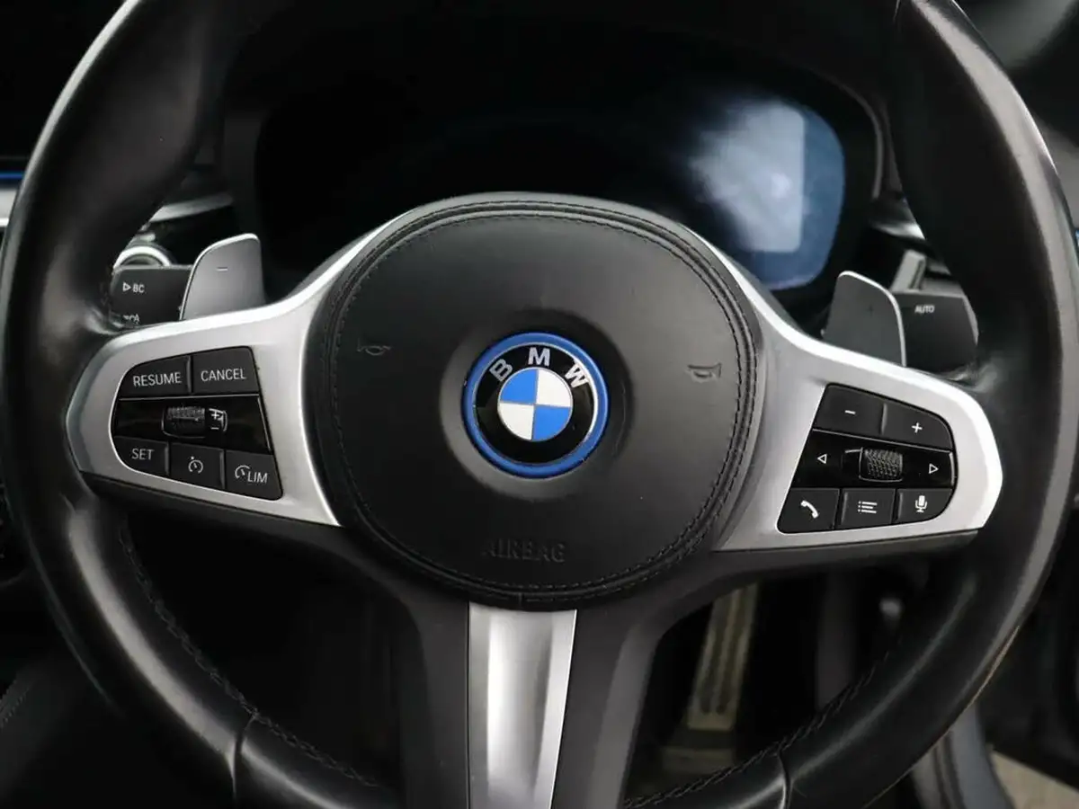 2022-bmw-5-series-20-530e-m-sport-saloon-4d-big-24