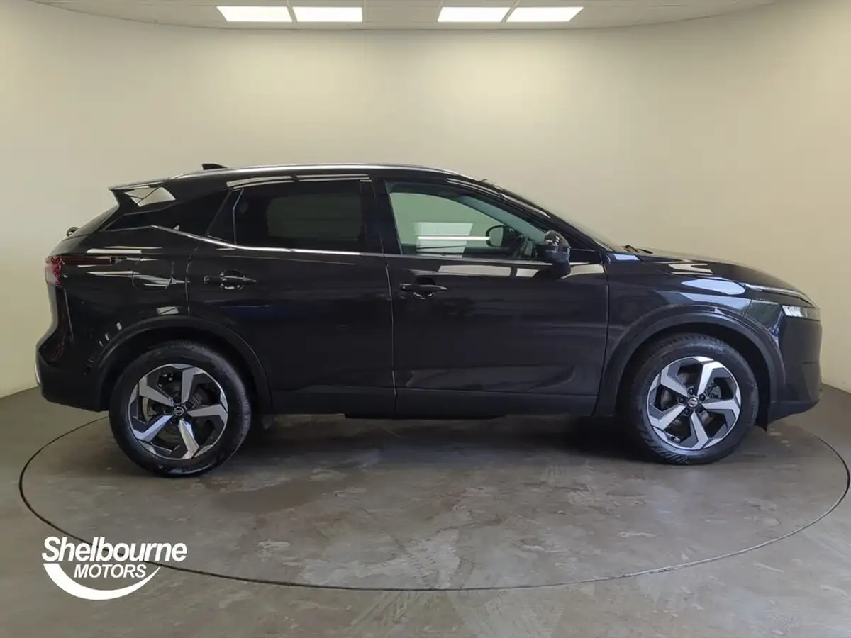2022-nissan-qashqai-13-dig-t-n-connecta-140ps-big-2