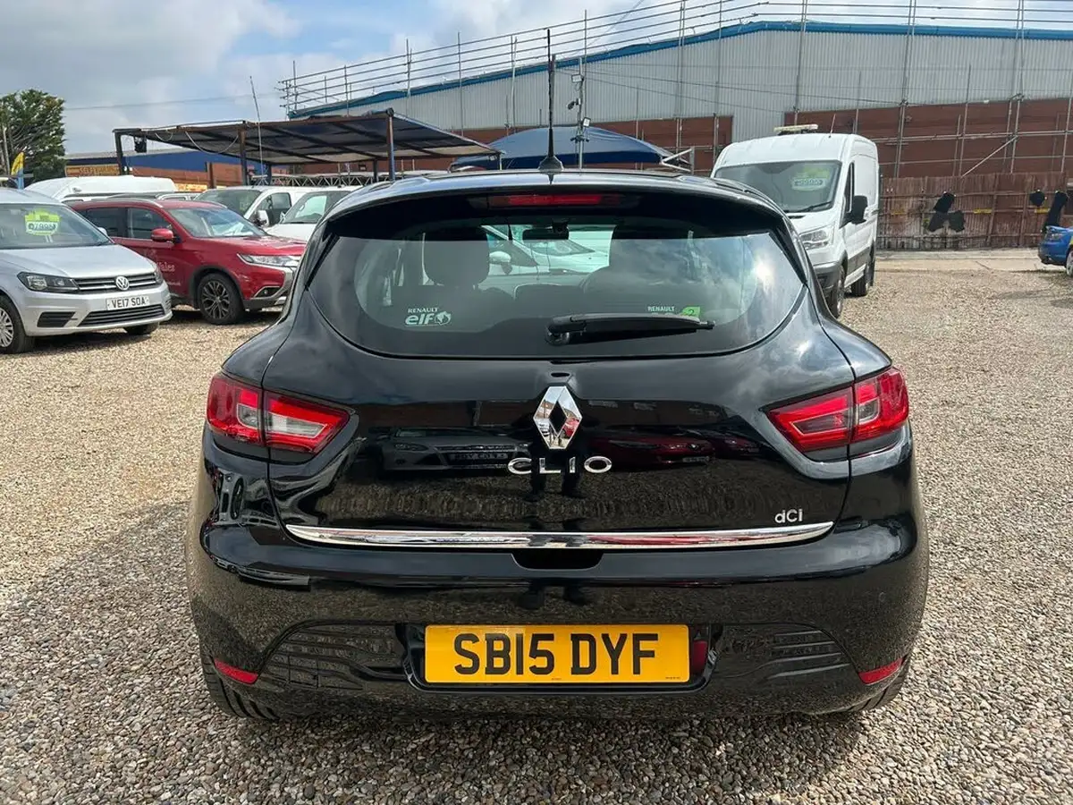 2015-renault-clio-15dci-dynamique-s-medianav-edc-auto-big-4