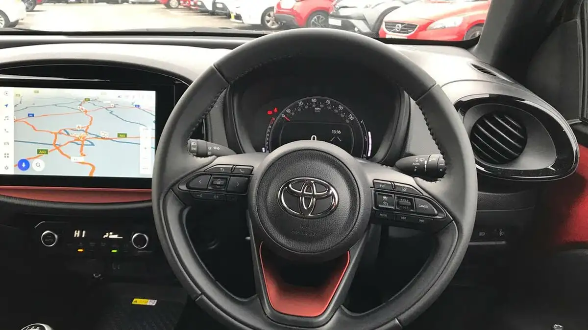 2024-toyota-aygo-x-10-vvt-i-exclusive-big-7