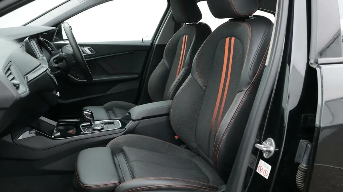 2022-bmw-1-series-15td-116d-sport-dct-big-14