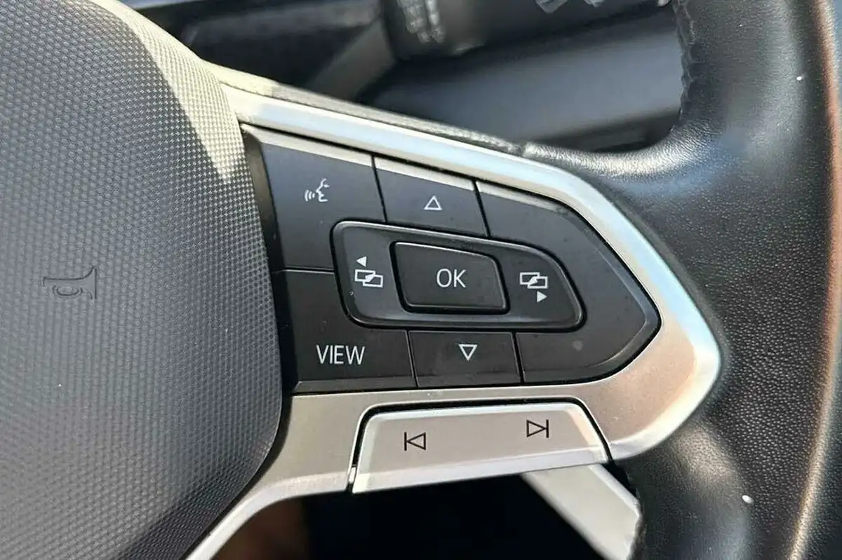 2022-volkswagen-t-cross-10-tsi-sel-big-14