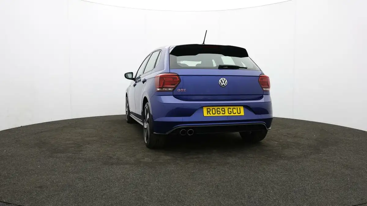 2019-volkswagen-polo-20-tsi-gti-big-23