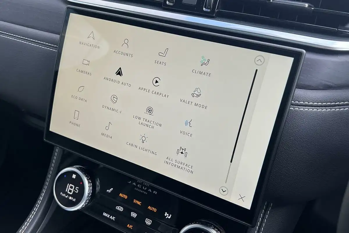 2024-jaguar-f-pace-20-d200-r-dynamic-hse-black-big-47