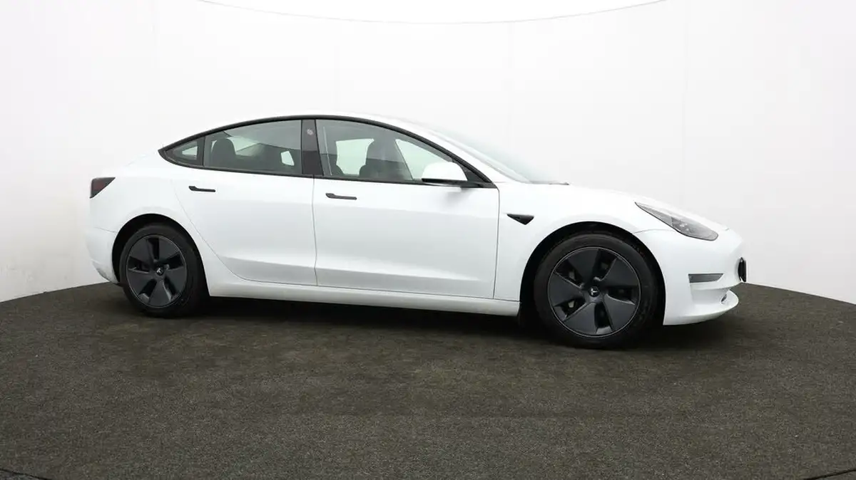 2021-tesla-model-3-e-long-range-4x4-big-35