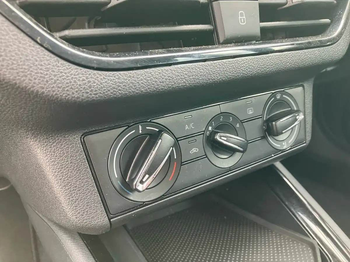 2023-skoda-kamiq-10-tsi-se-109ps-big-11