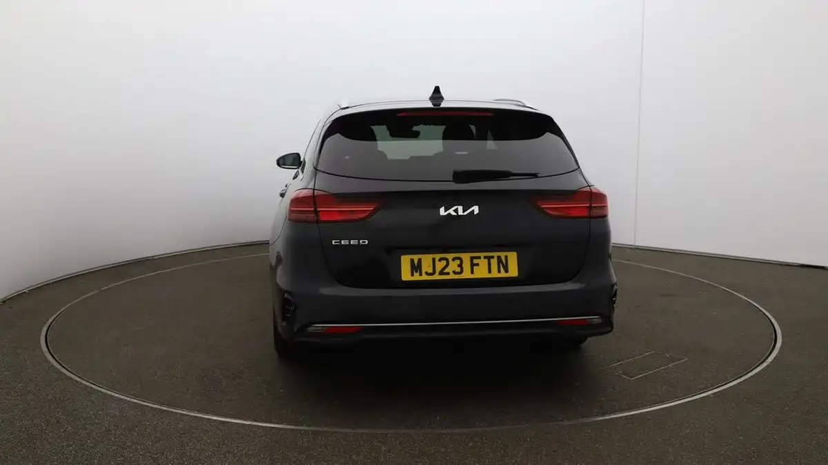 2022-kia-ceed-15-t-gdi-3-sportswagon-big-51