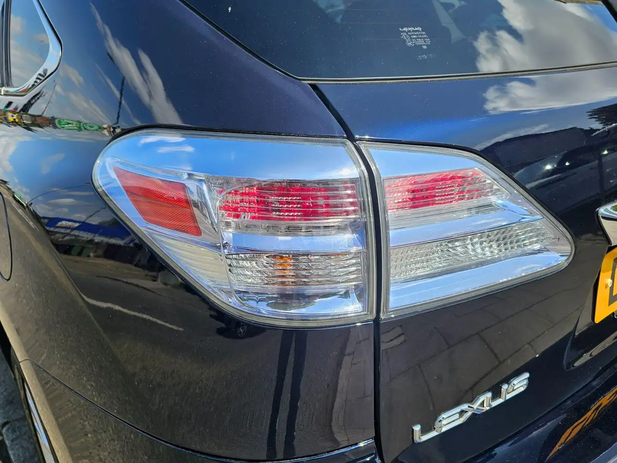 2010-lexus-rx-450h-35-se-l-4x4-big-8