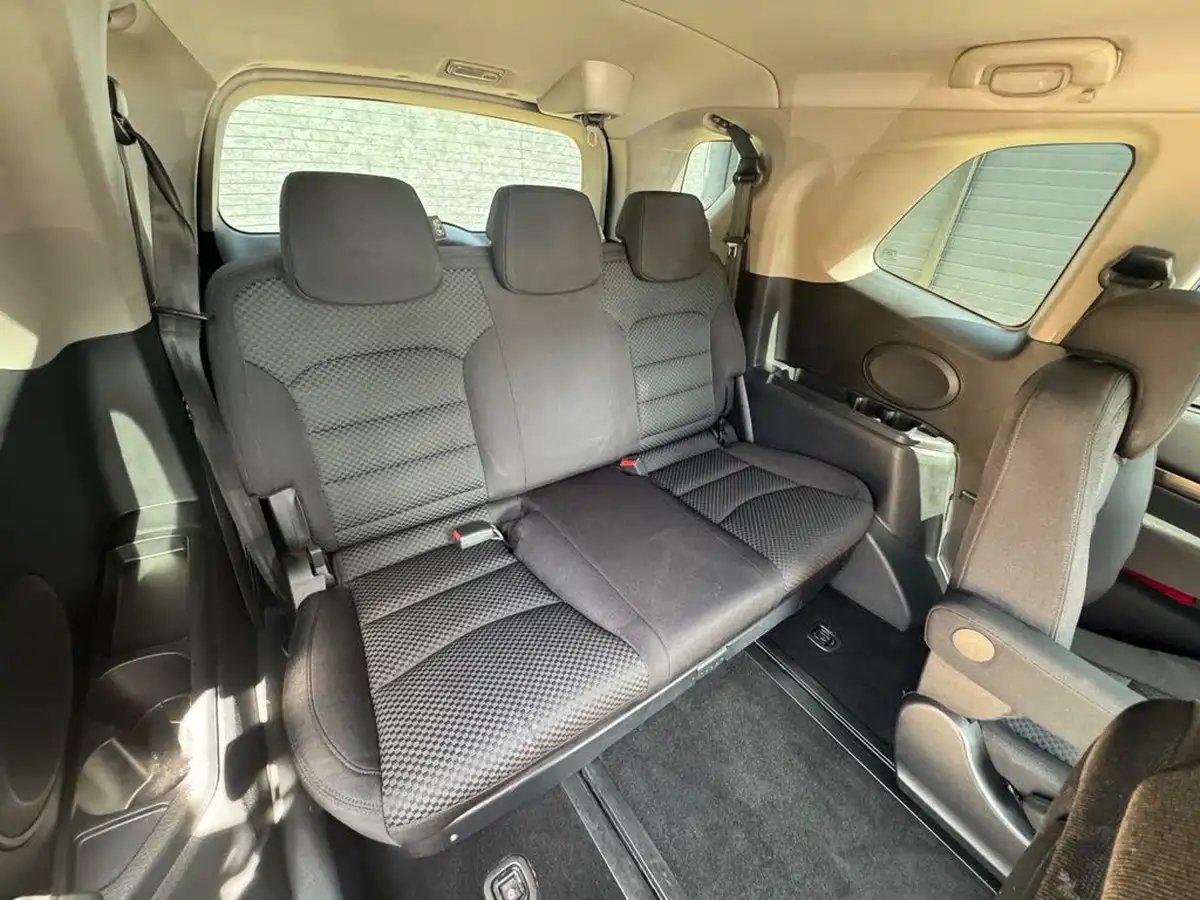 2017-kgm-ssangyong-turismo-22td-se-big-25